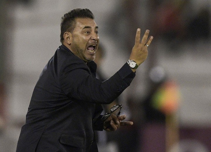 Entrenador gritando, muestra de liderazgo